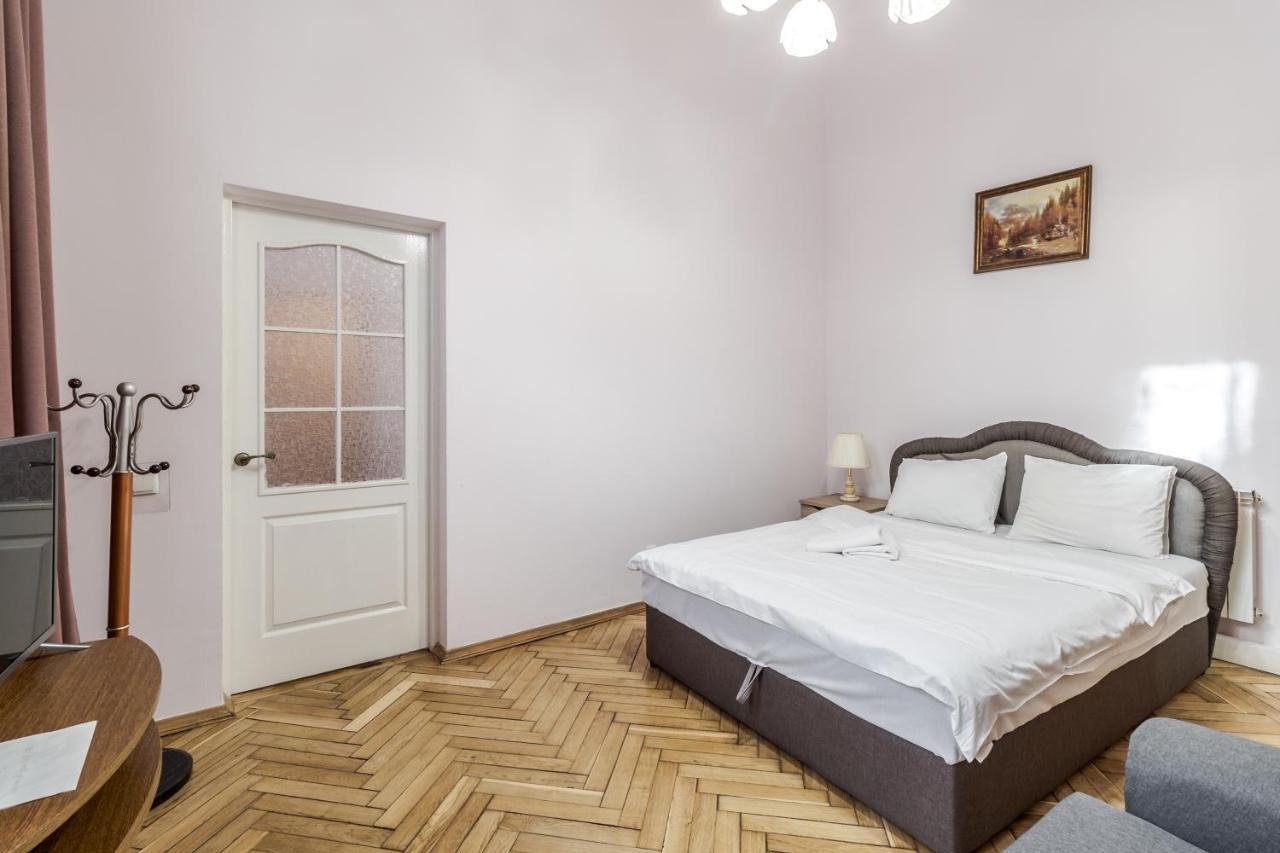 Striltsiv Apartment Lviv Eksteriør billede